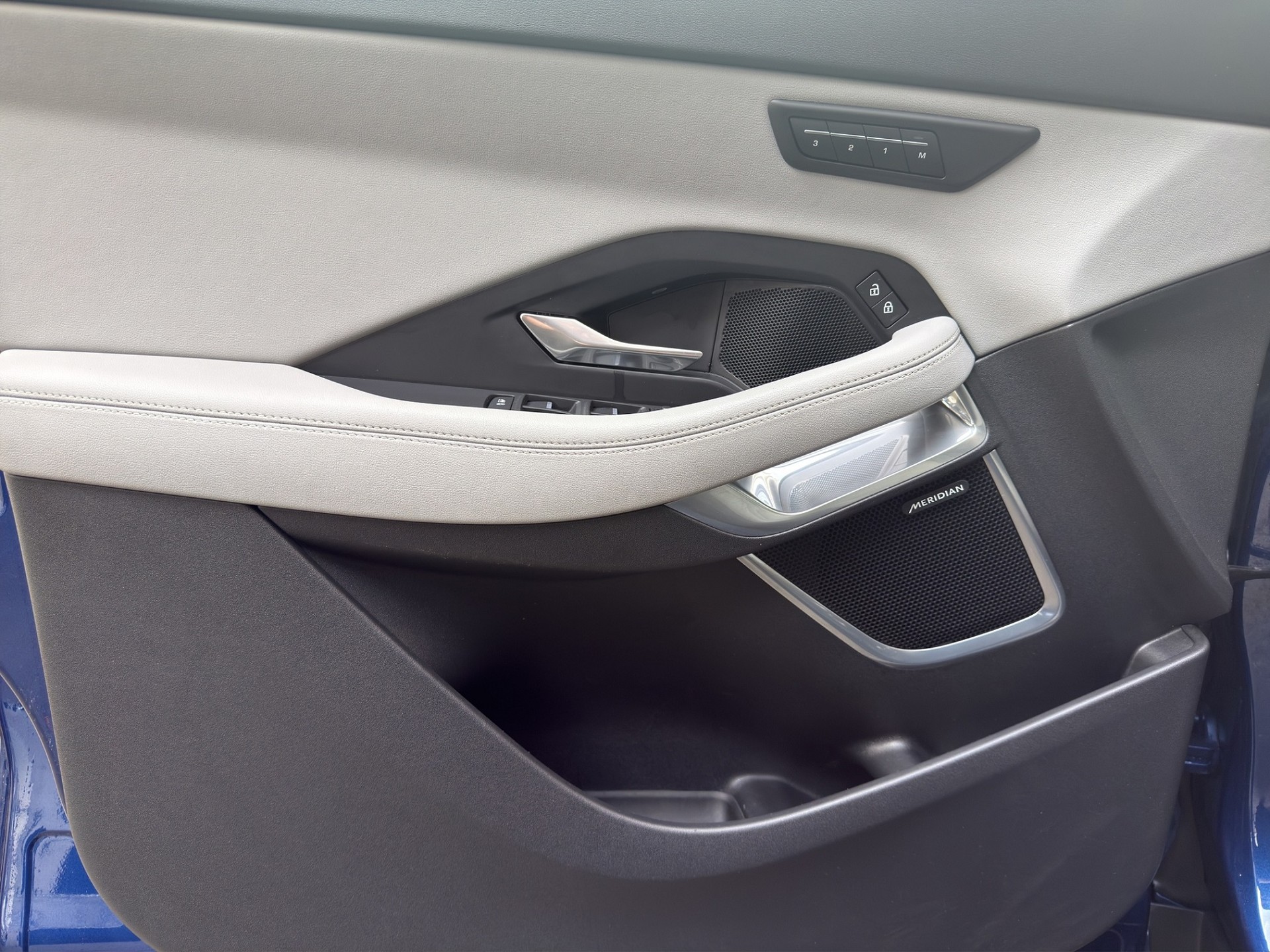 JAGUAR E-Pace 1.5 T 300e R-Dynamic SE AWD - 9