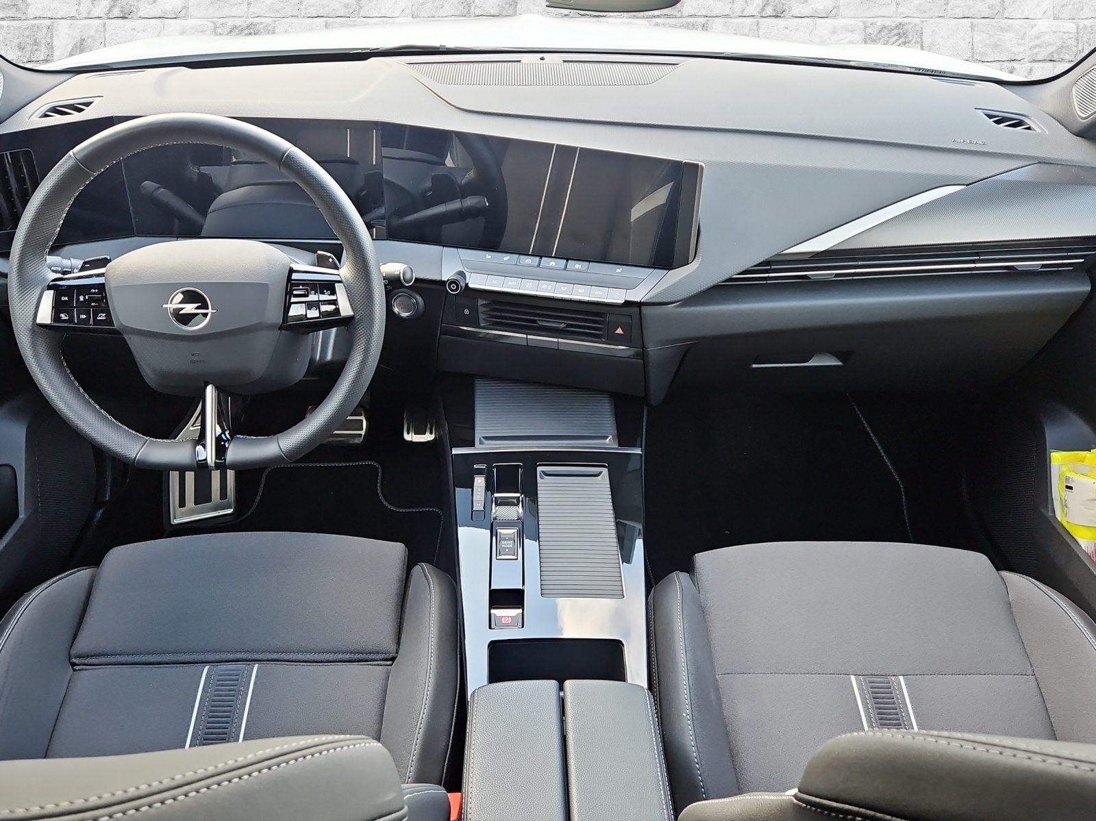 OPEL Astra Sports Tourer 1.2 T 130 Swiss Plus - 6