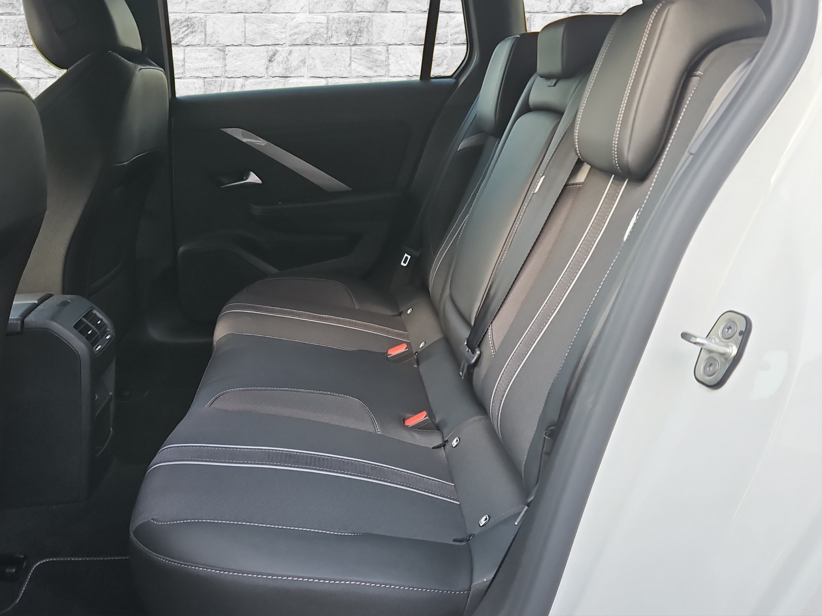 OPEL Astra Sports Tourer 1.2 T 130 Swiss Plus - 8