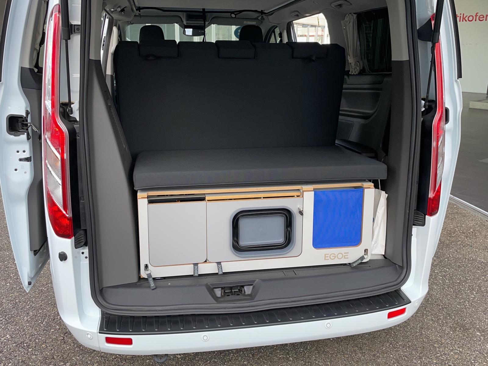 FORD Tourneo Custom Bus 320 L1 2.0 TDCi 185 Camper Trend Swiss Edition - 13