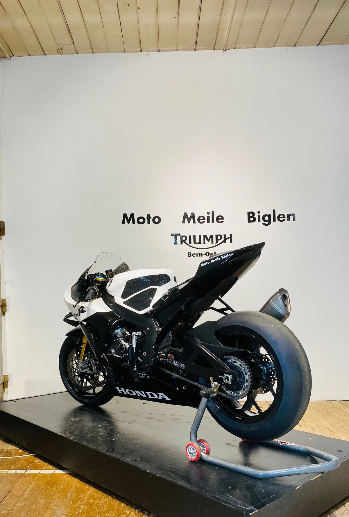 HONDA CBR 1000 RR-R SP - 9
