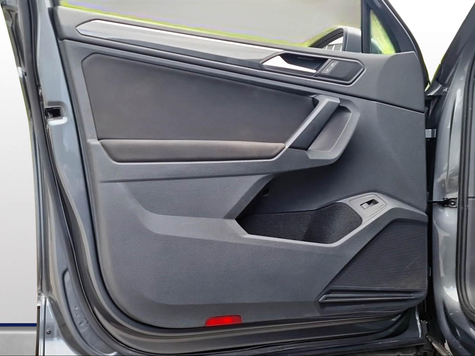 VW Tiguan 2.0 TSI Comfortline DSG - 7