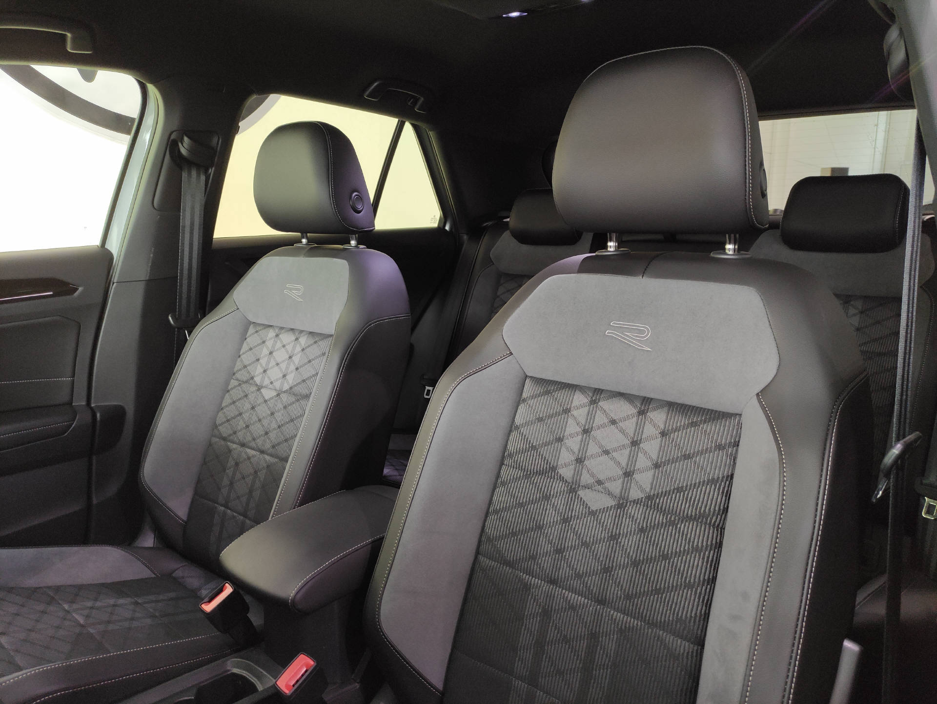 VW T-Roc 2.0 TSI R-Line Black-Style DSG 4motion - 5