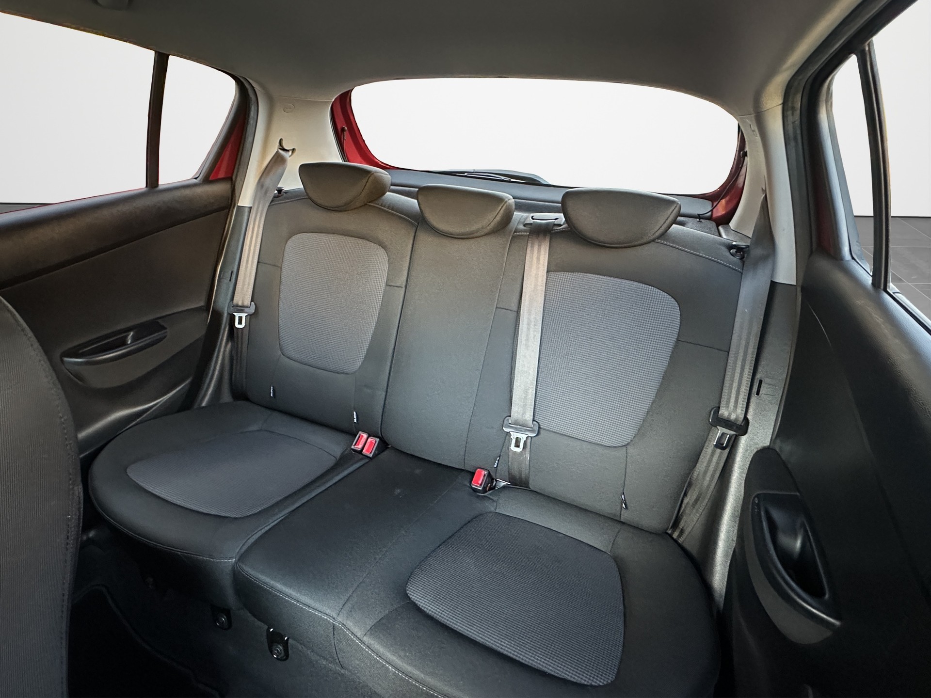 HYUNDAI i20 1.4 exxtraa - 11