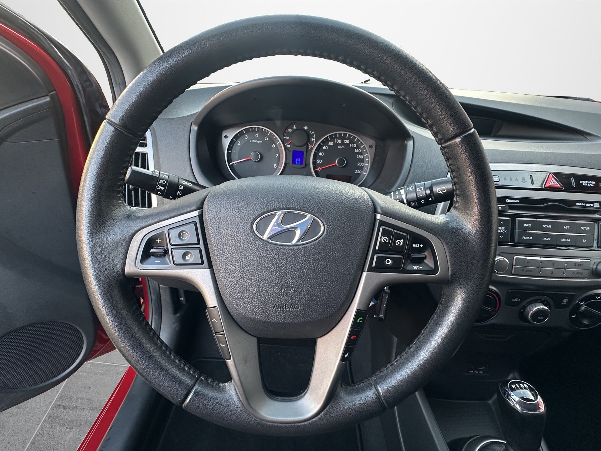 HYUNDAI i20 1.4 exxtraa - 14