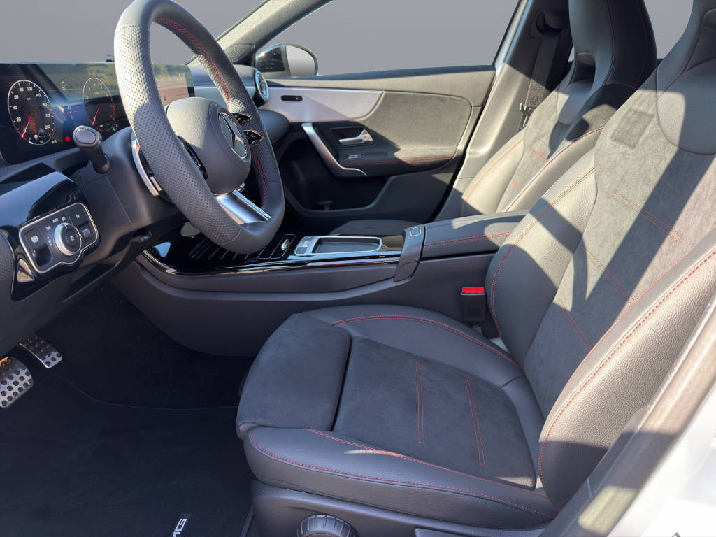 MERCEDES-BENZ A 220 4MATIC - 9