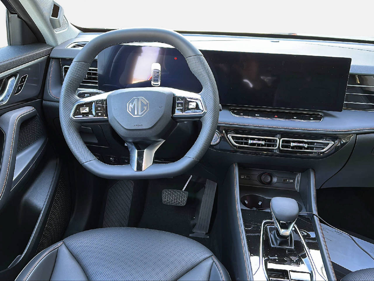 MG HS 1.5 T PHEV Luxury - 12