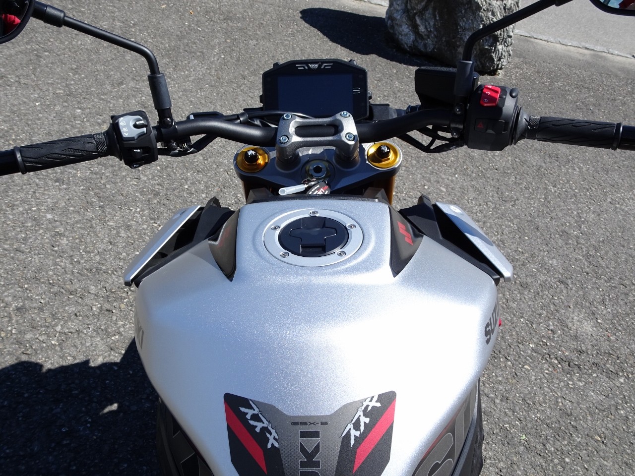 SUZUKI GSX-S 1000 EVO - 7