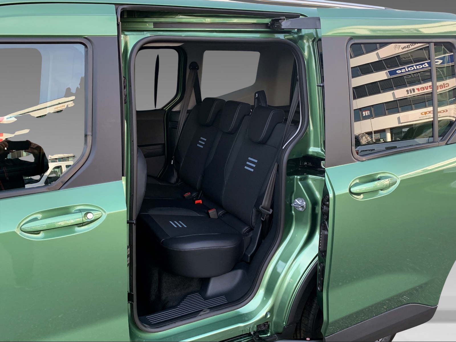 FORD Tourneo Courier 1.0 EcoBoost Active - 11