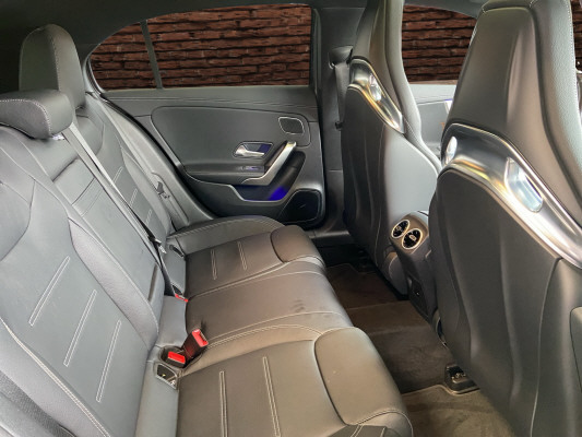 MERCEDES-BENZ A 35 AMG 4Matic - 13