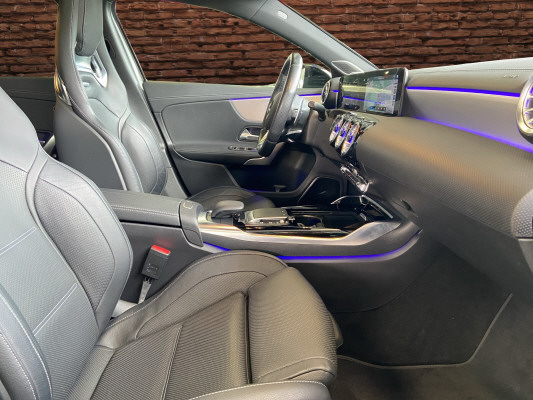 MERCEDES-BENZ A 35 AMG 4Matic - 12