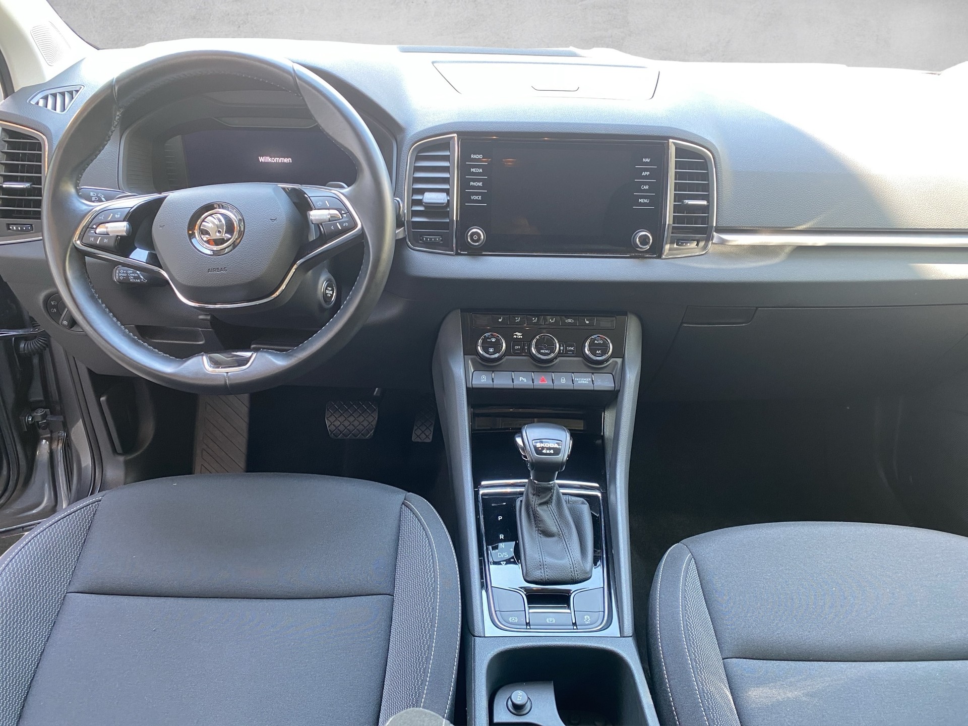 SKODA Karoq 2.0 TDI CR Ambition 4x4 DSG - 10
