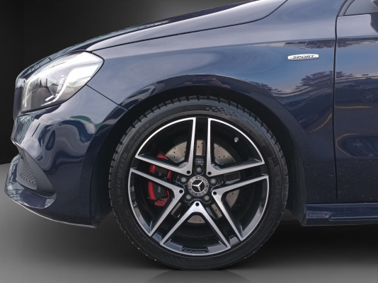 MERCEDES-BENZ A 250 Sport - 6