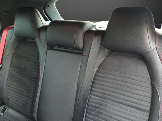 MERCEDES-BENZ A 250 Sport - 10