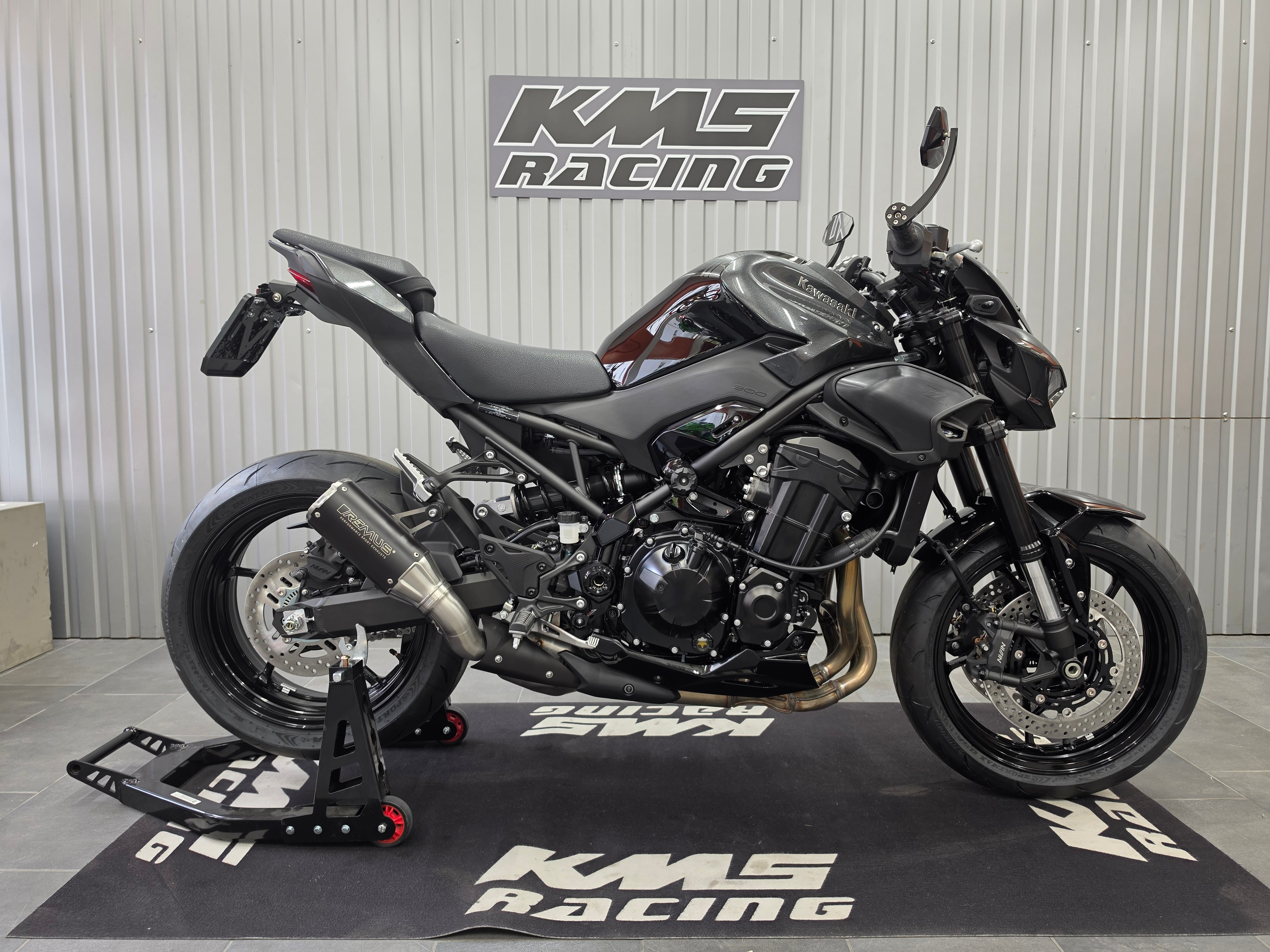KAWASAKI Z 900