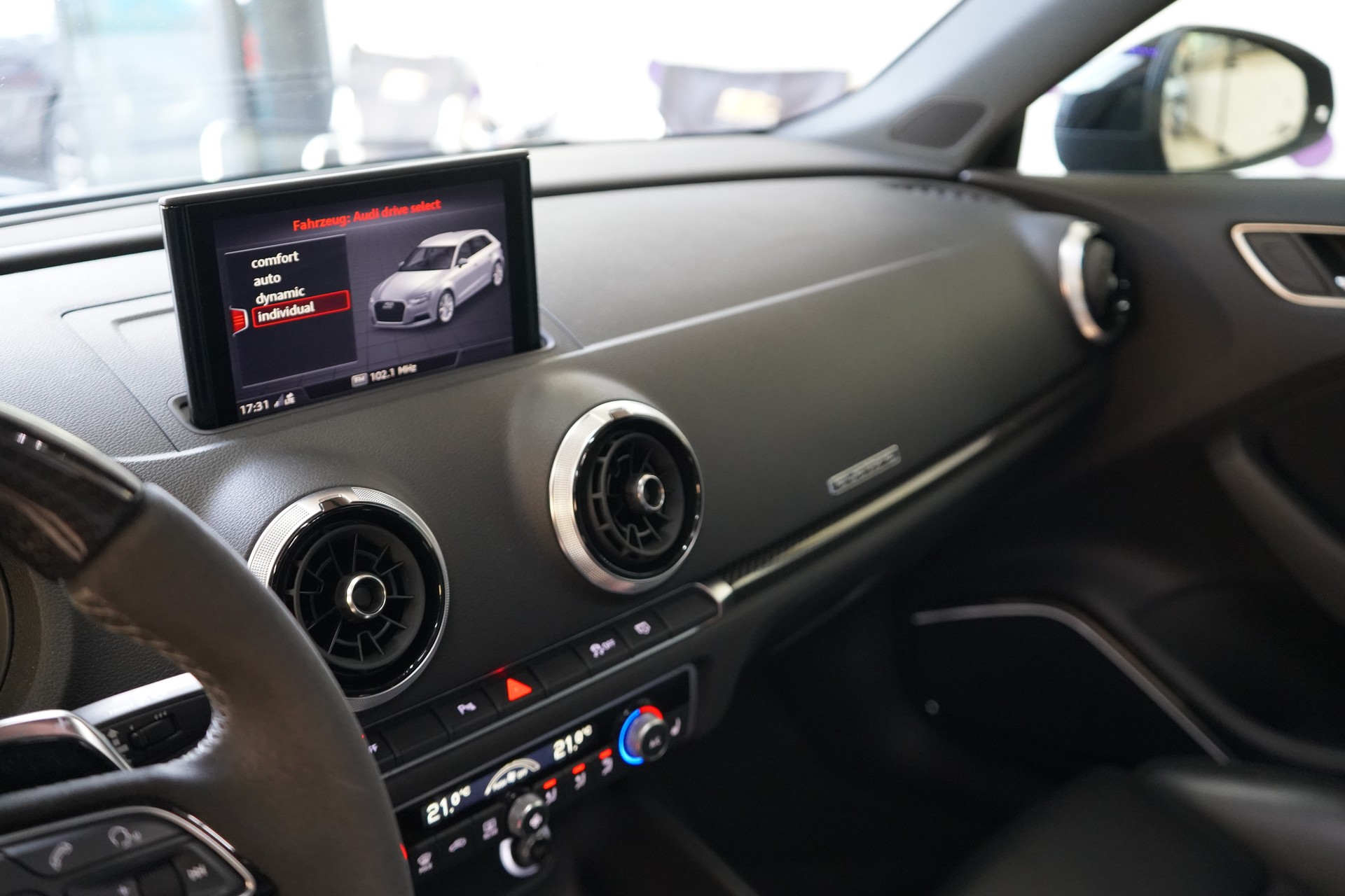 AUDI RS3 Sportback 2.5 TSI quattro S-tronic / Special Concepts Abgasanlage - 18