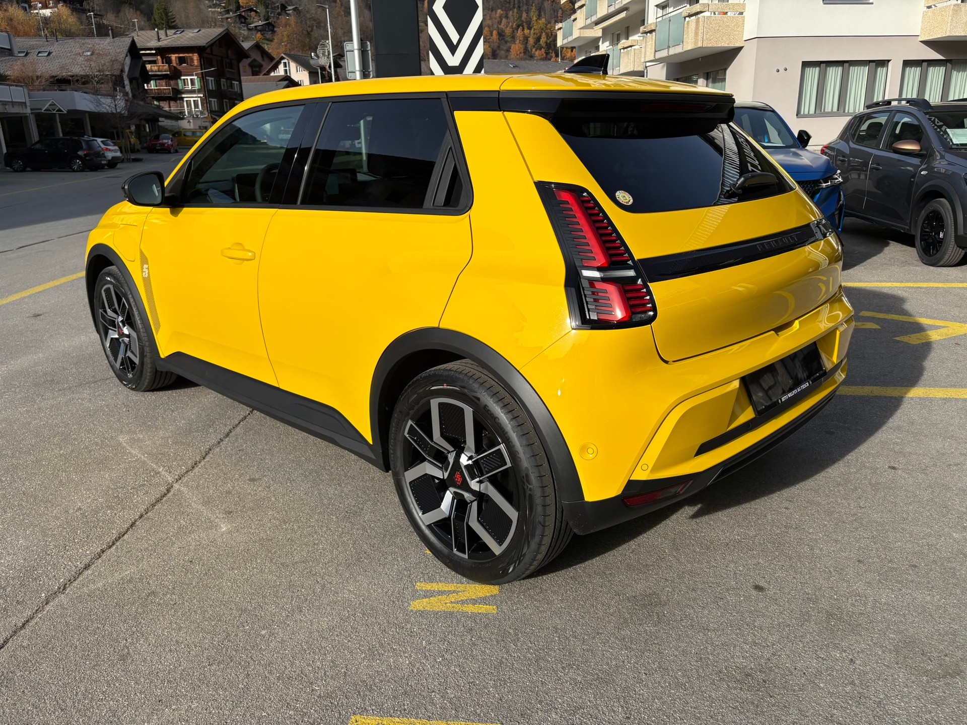 RENAULT R5 E-Tech CR 52kWh Techno - 5