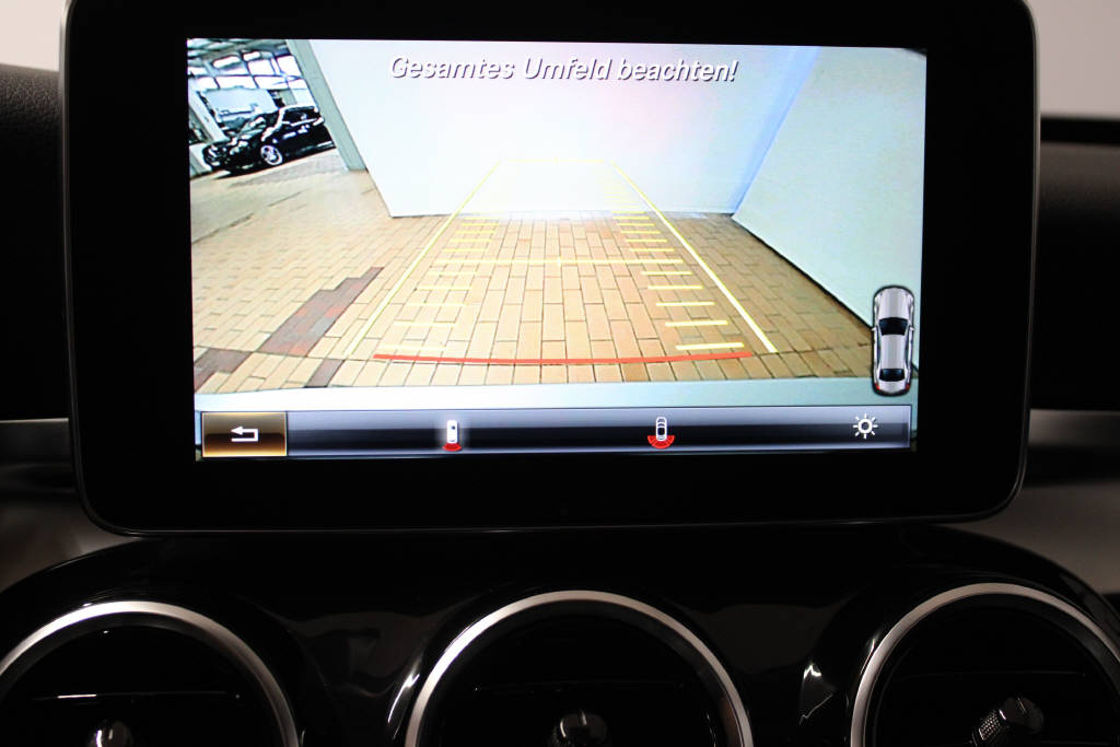 MERCEDES-BENZ C 200 4Matic Limousine - 11