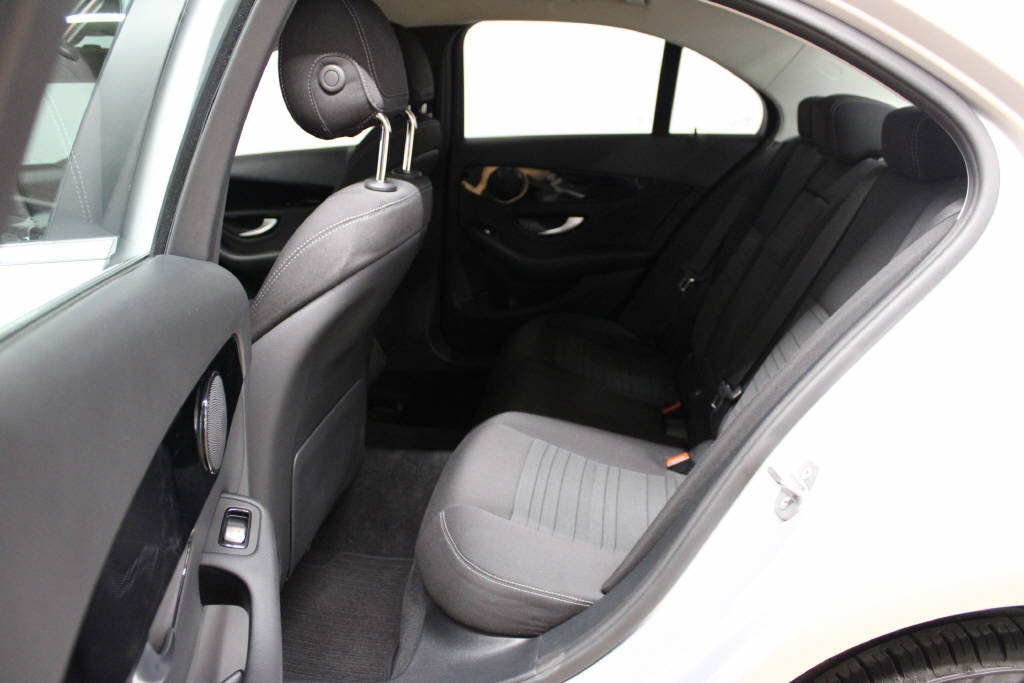 MERCEDES-BENZ C 200 4Matic Limousine - 12