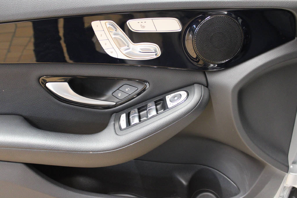 MERCEDES-BENZ C 200 4Matic Limousine - 9