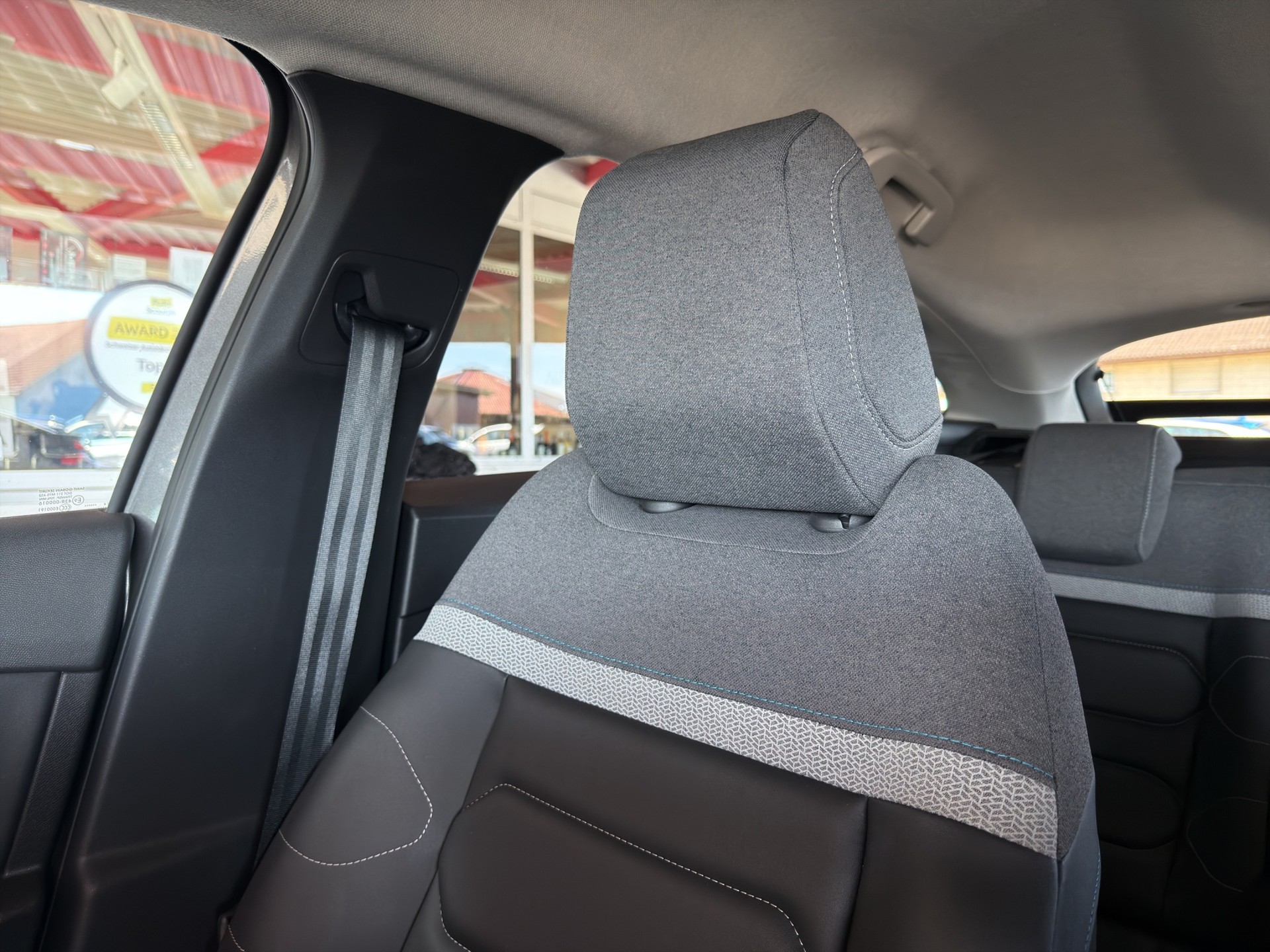 CITROEN C4 1.2 PureTech Max - 41