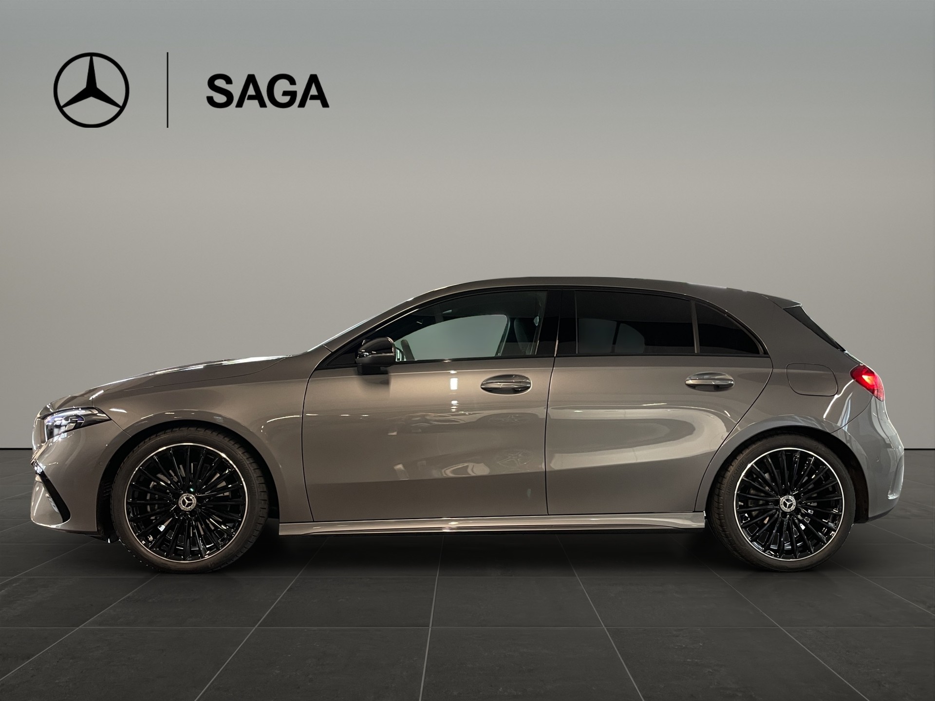 MERCEDES-BENZ A 220 4Matic 8G-DCT - 3