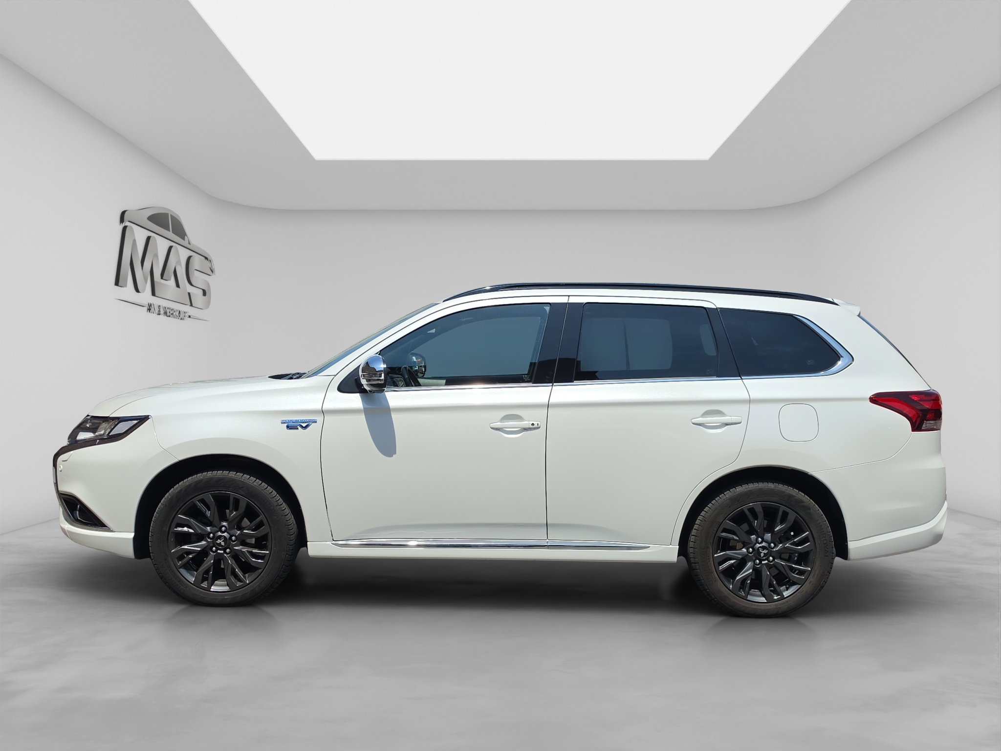 MITSUBISHI OUTLANDER 3
