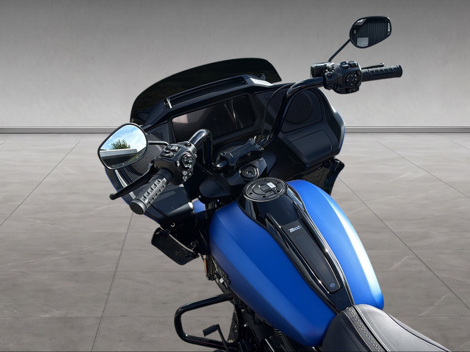 HARLEY-DAVIDSON FLTRX Road Glide Black Finish 117 - 4