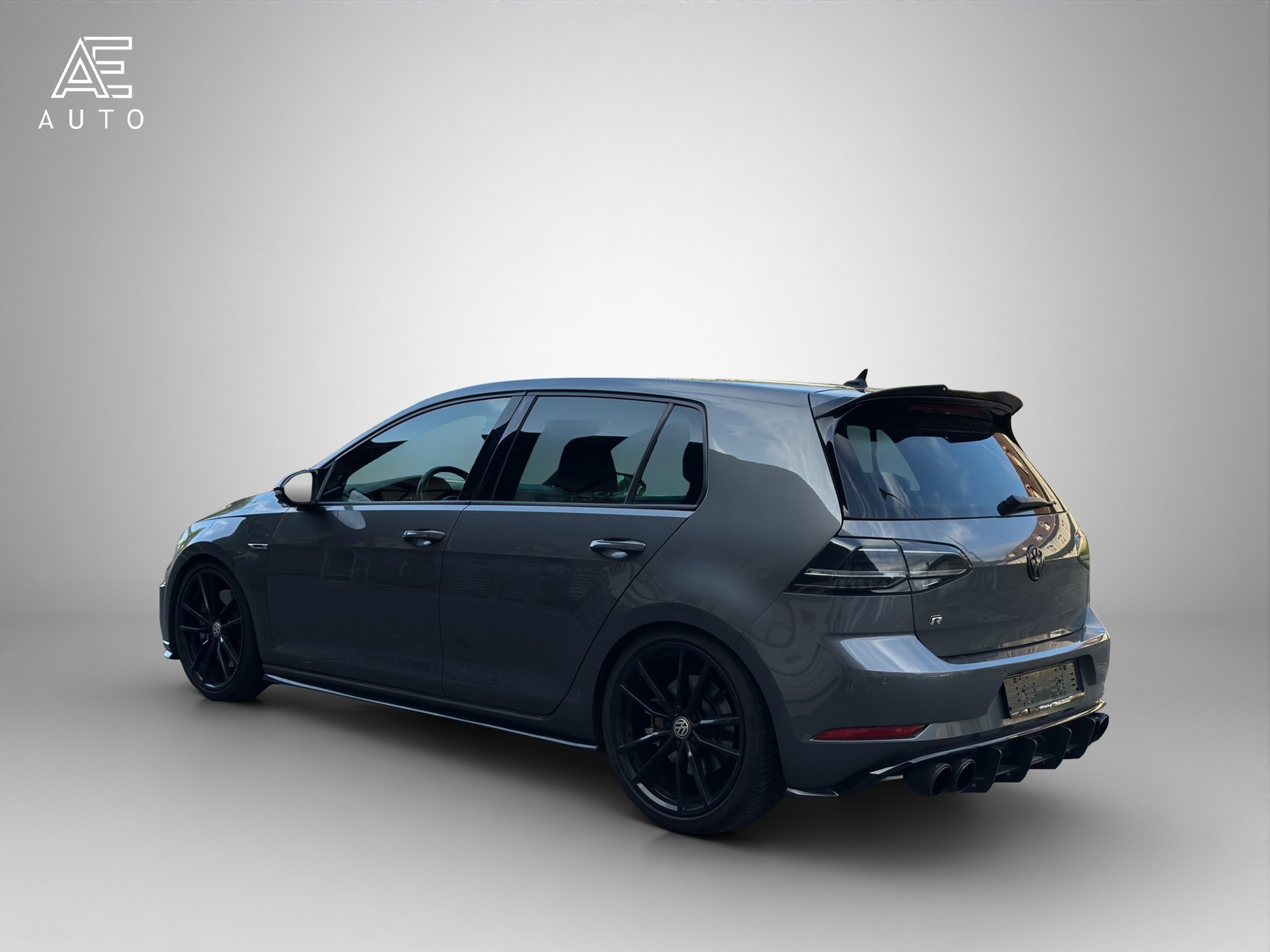 VW 2.0 TSI R 4Motion DSG - 5