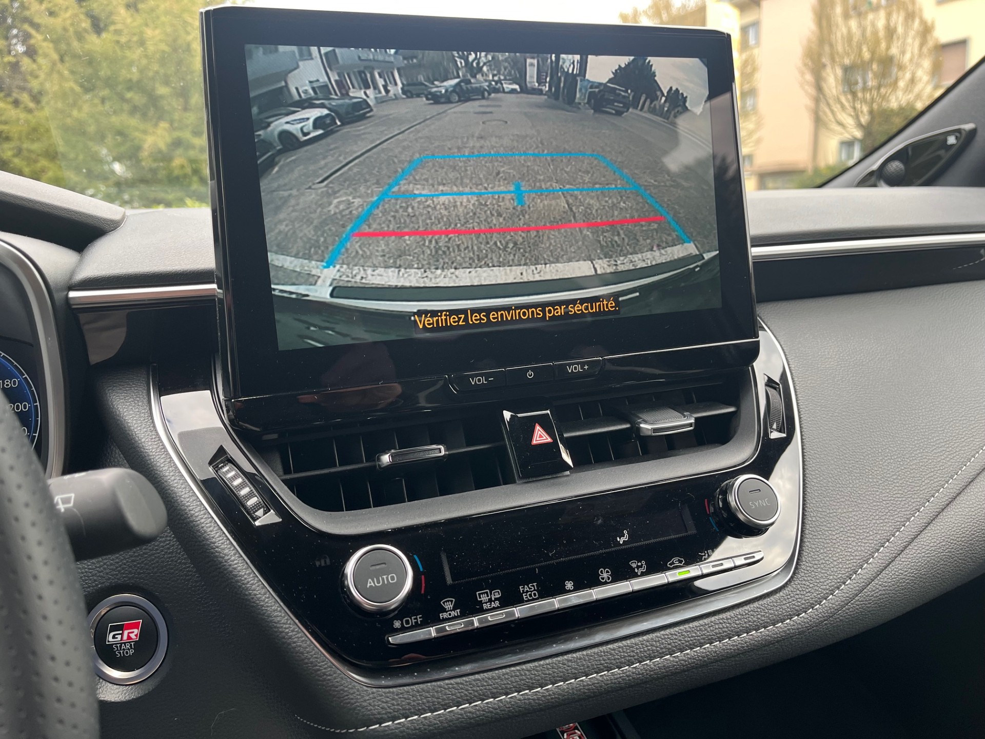 TOYOTA Corolla Touring Sports 2.0 HSD GR Sport e-CVT - 18