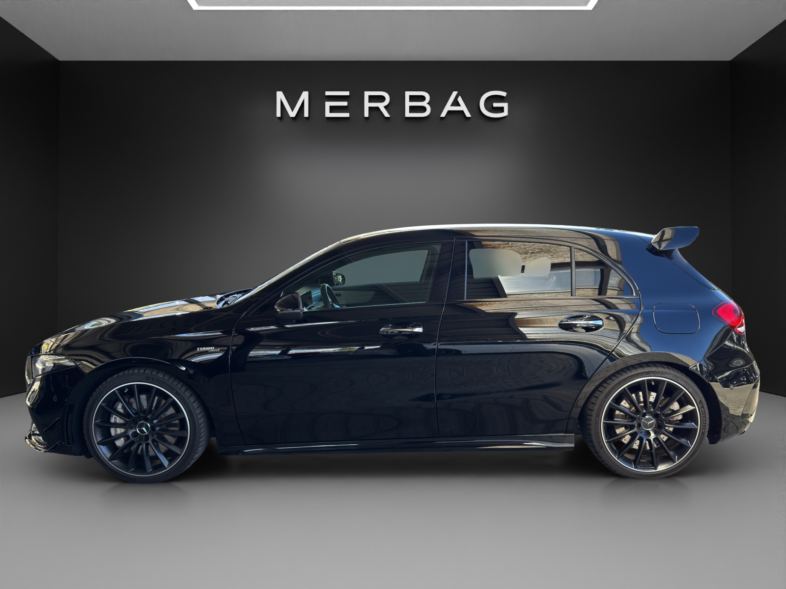 MERCEDES-BENZ A 35 AMG 4Matic - 2