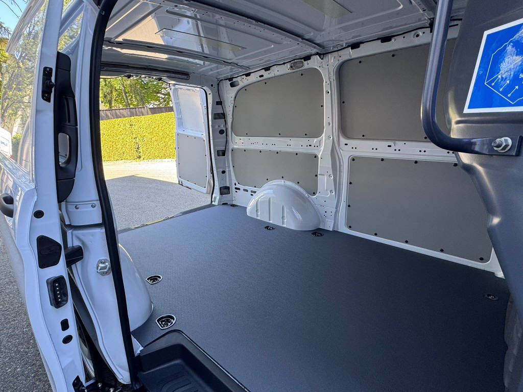 MERCEDES-BENZ eVito 129 Kasten Worker lang 90 kWh - 5
