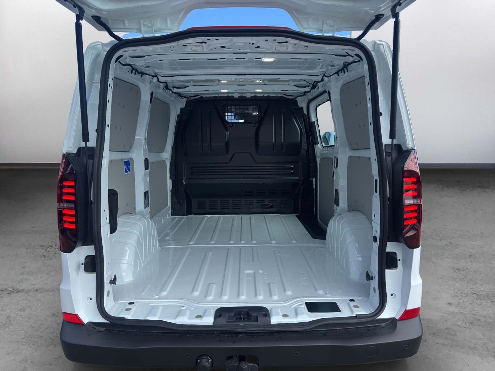 VW Transporter 2.0 TDI Automat - 11