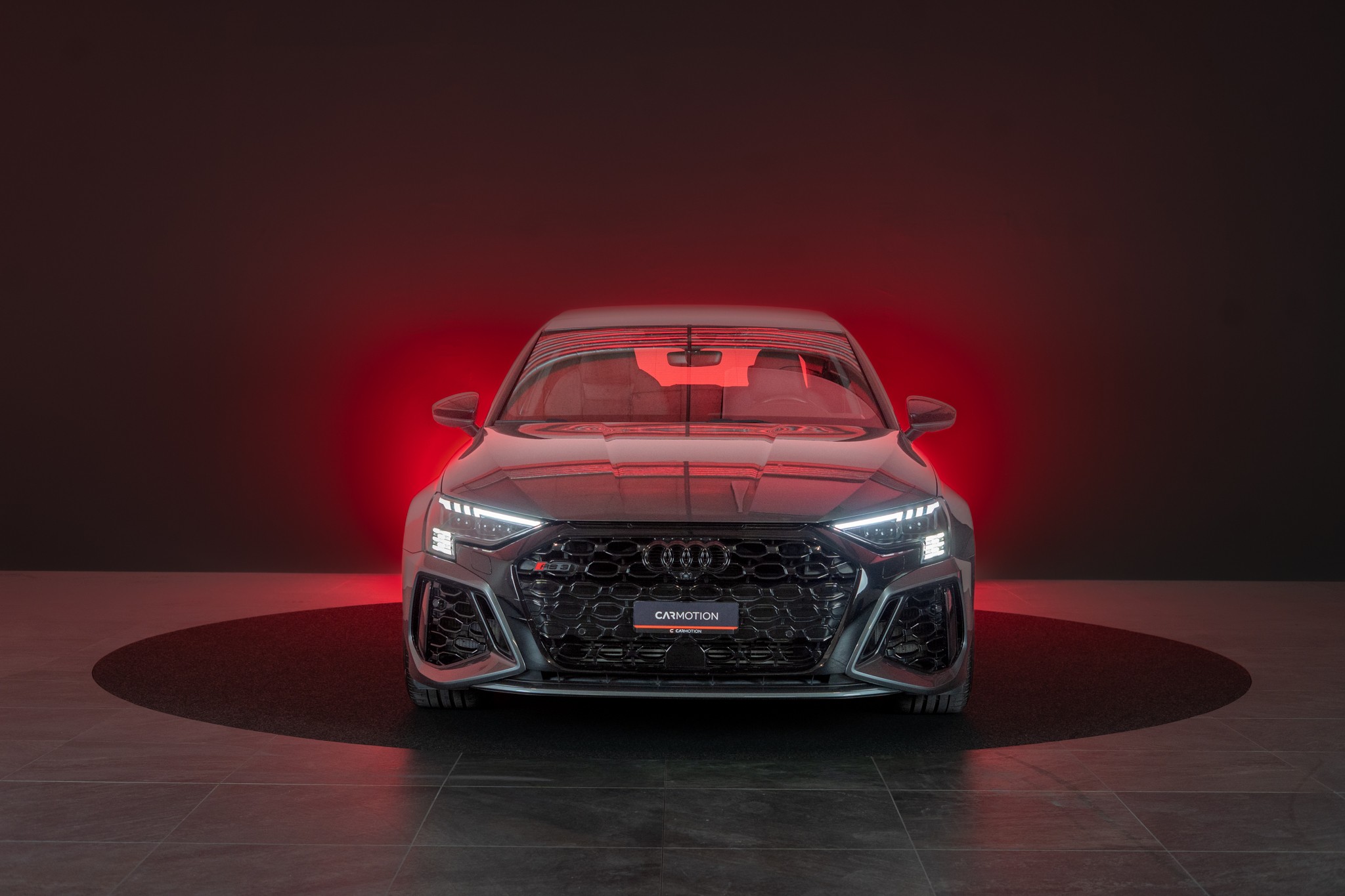 RS3 Limousine 2.5 TFSI quattro S-Tronic / Panorama-Glasdach / Performance-Abgasanlage / Massage-Sitz