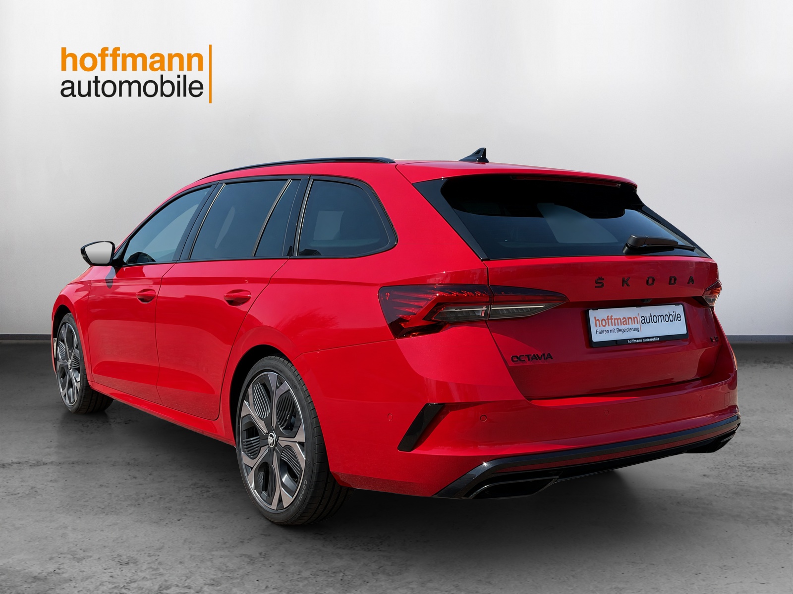 SKODA Octavia Combi 2.0 TSI DSG RS 30 Years Edition - 6