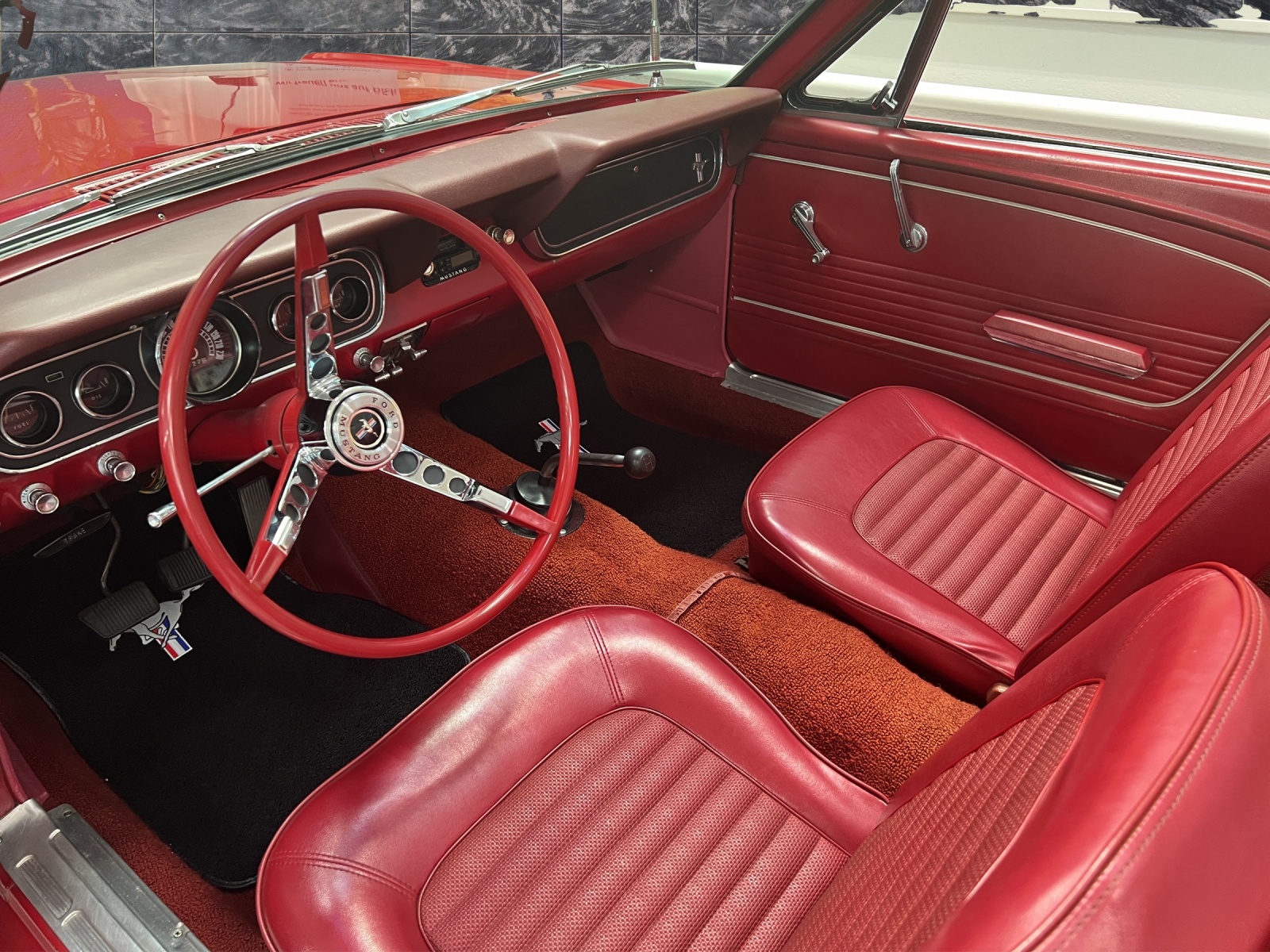 FORD Mustang 1966 - 5