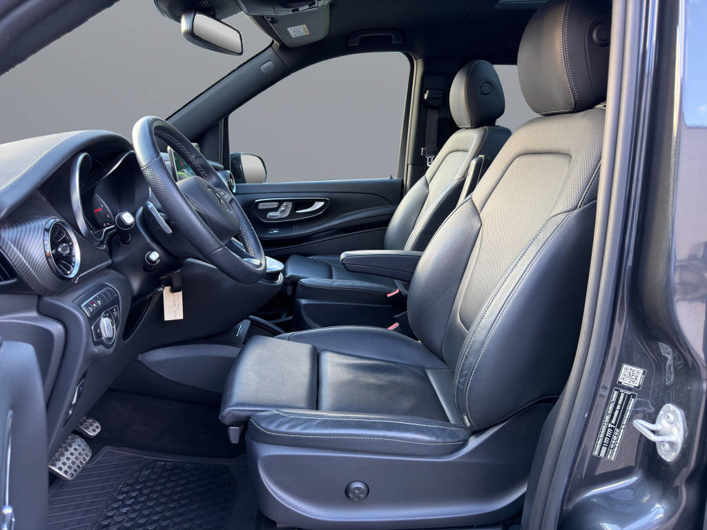 MERCEDES-BENZ V 300 d Swiss Ed. lang 4matic Van - 8