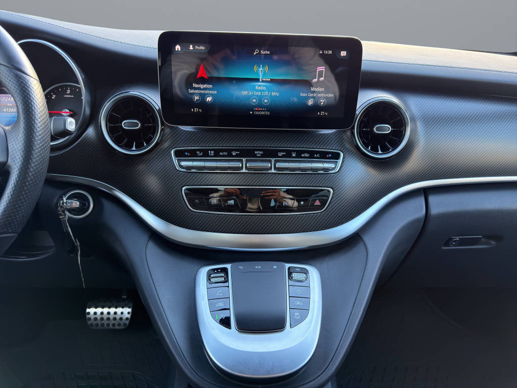 MERCEDES-BENZ V 300 d Swiss Ed. lang 4matic Van - 12