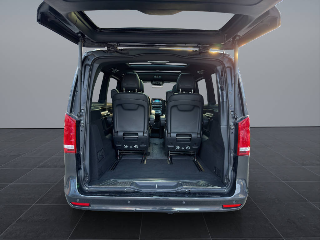 MERCEDES-BENZ V 300 d Swiss Ed. lang 4matic Van - 17