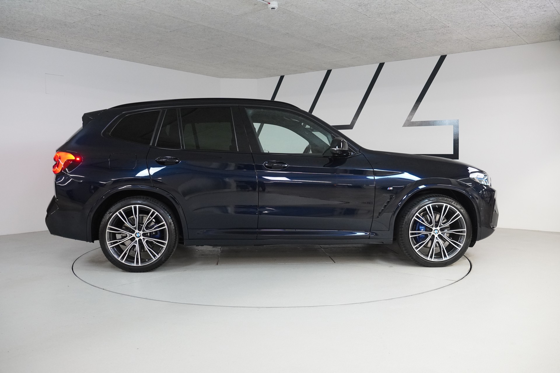 BMW X3 M40i Travel - 8