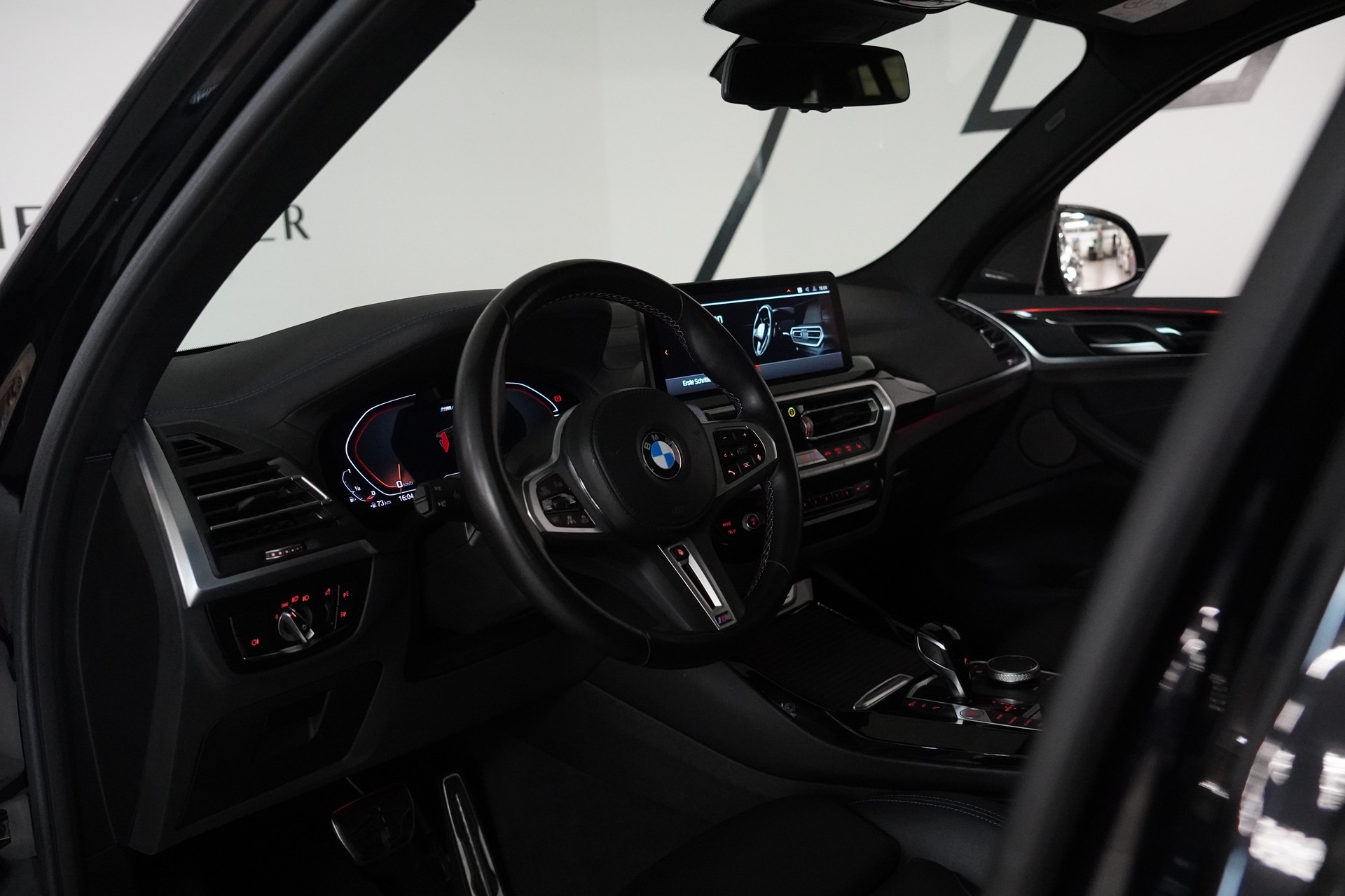 BMW X3 M40i Travel - 24