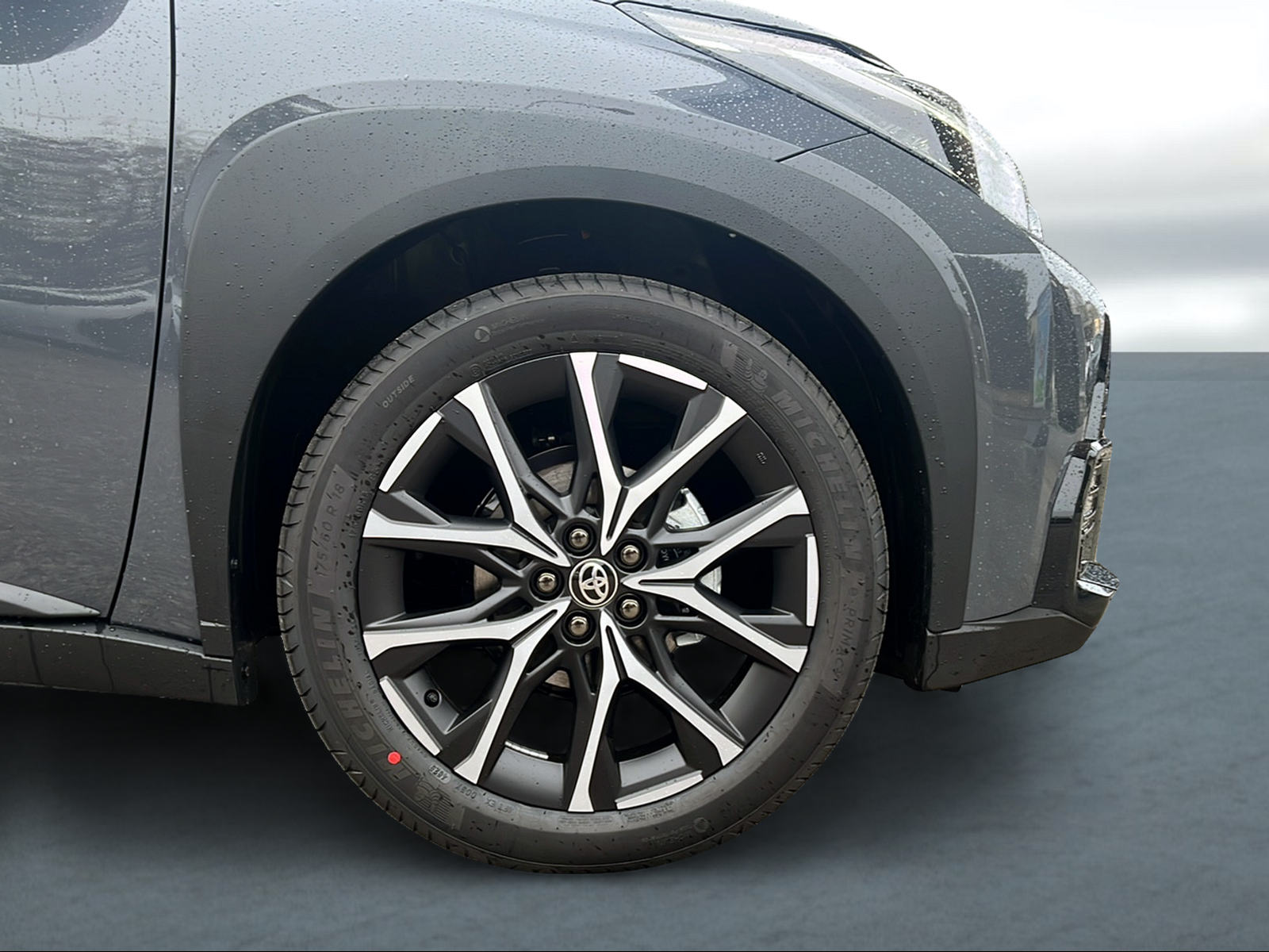 TOYOTA Aygo X 1.5 GR Sport e-CVT - 5