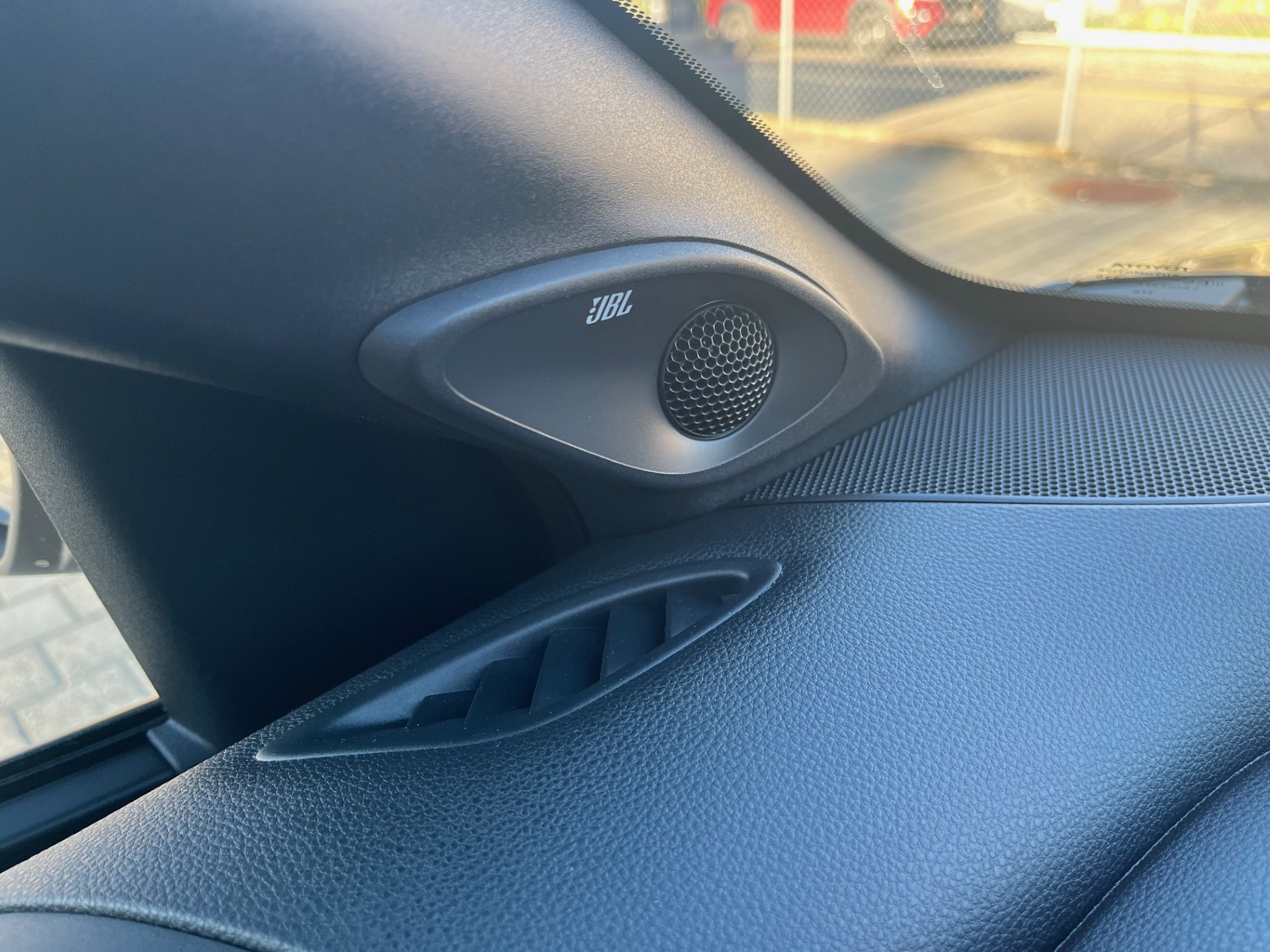 TOYOTA Aygo X 1.5 GR Sport e-CVT - 16