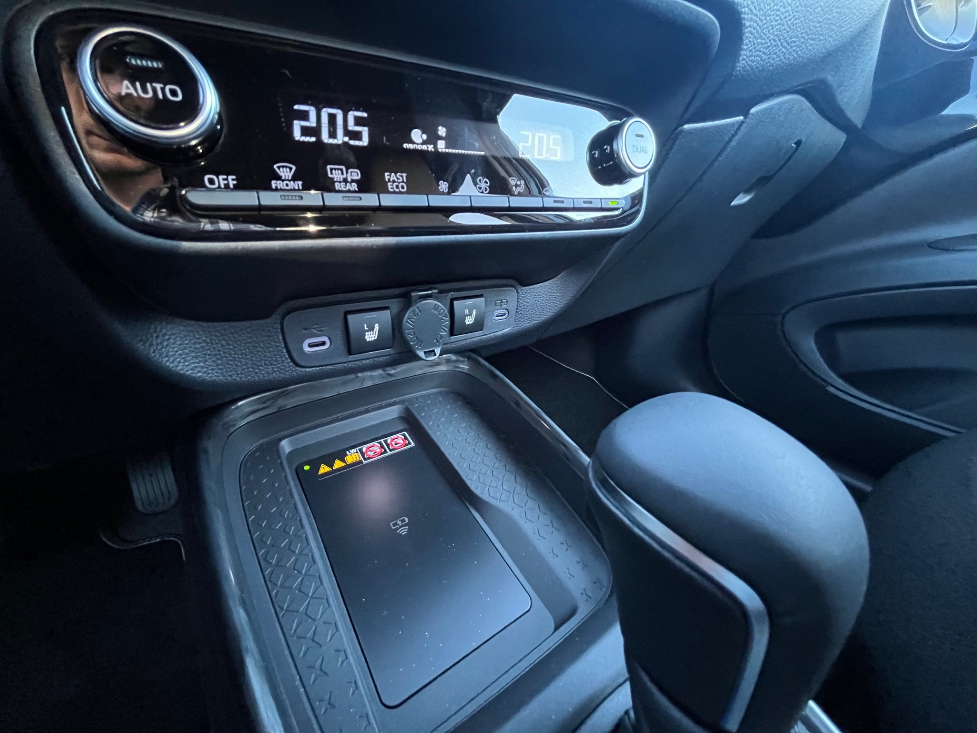 TOYOTA Aygo X 1.5 GR Sport e-CVT - 13