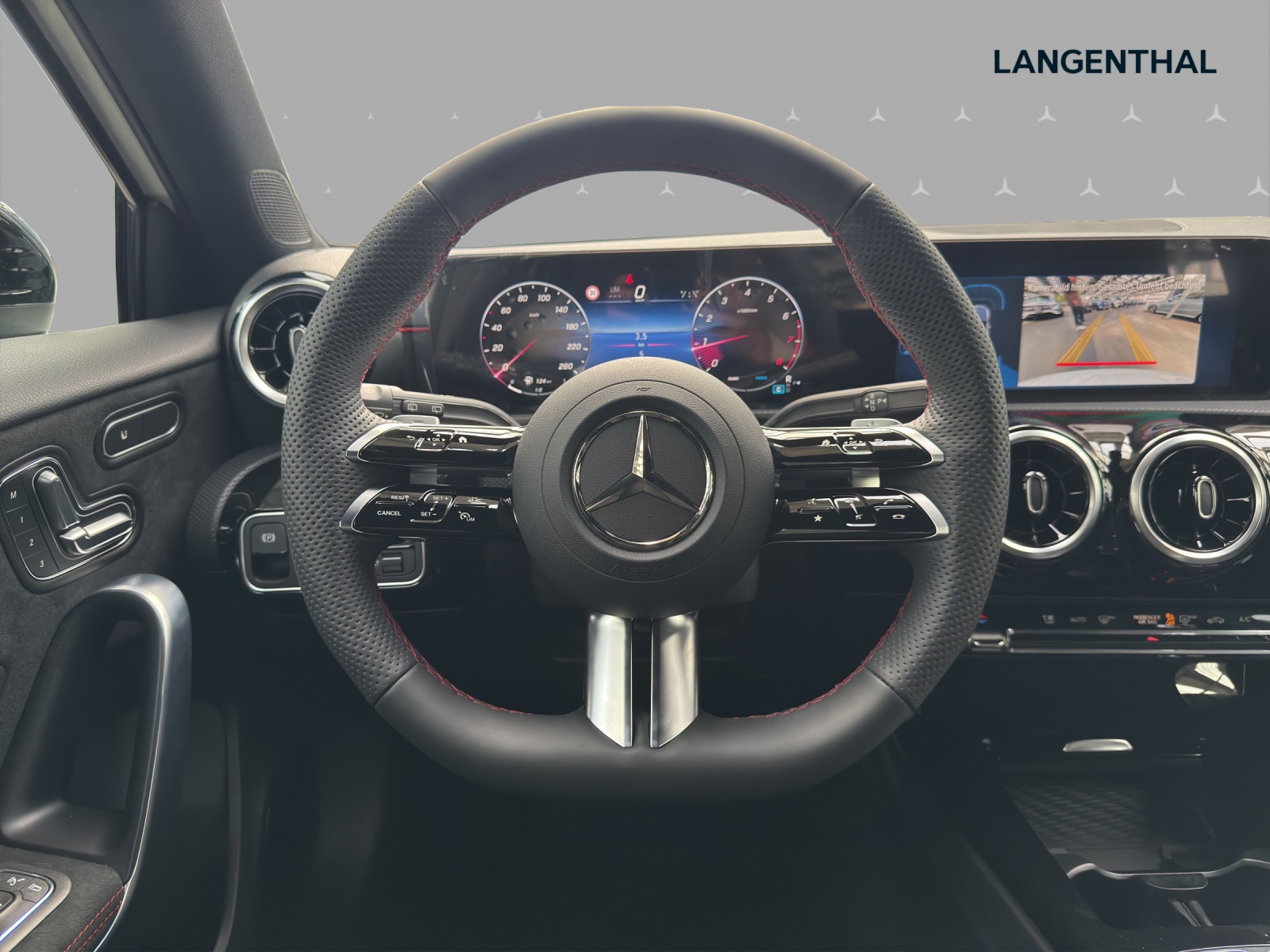 MERCEDES-BENZ A 220 4Matic 8G-DCT - 9