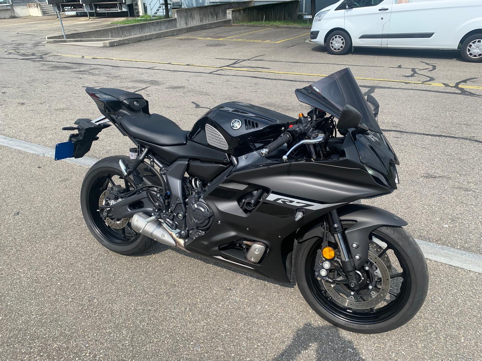 YAMAHA YZF-R7 (35kW)