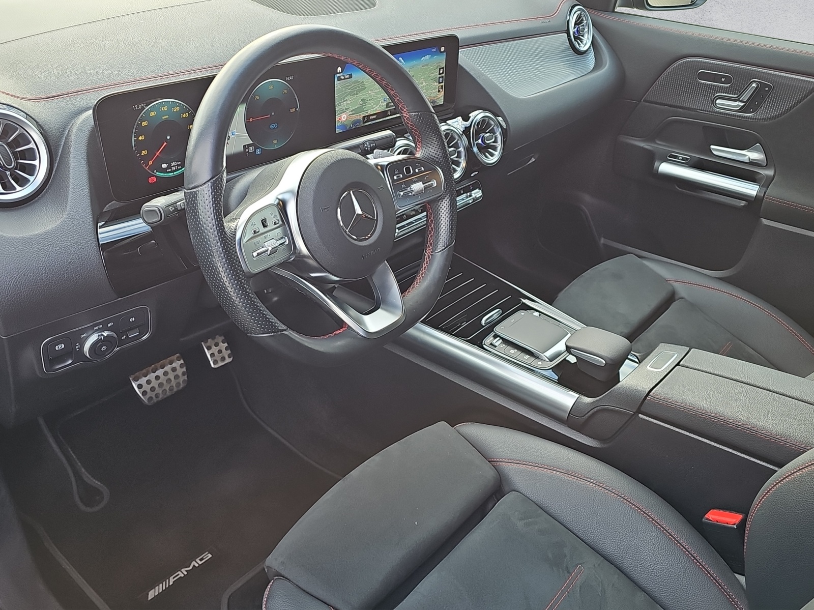 MERCEDES-BENZ EQA 300 AMG Line 4Matic - 11