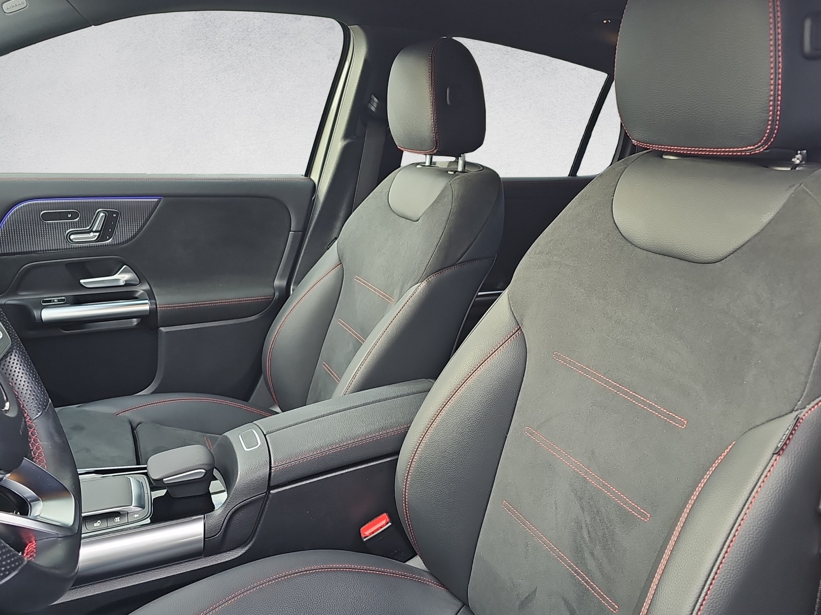 MERCEDES-BENZ EQA 300 AMG Line 4Matic - 14