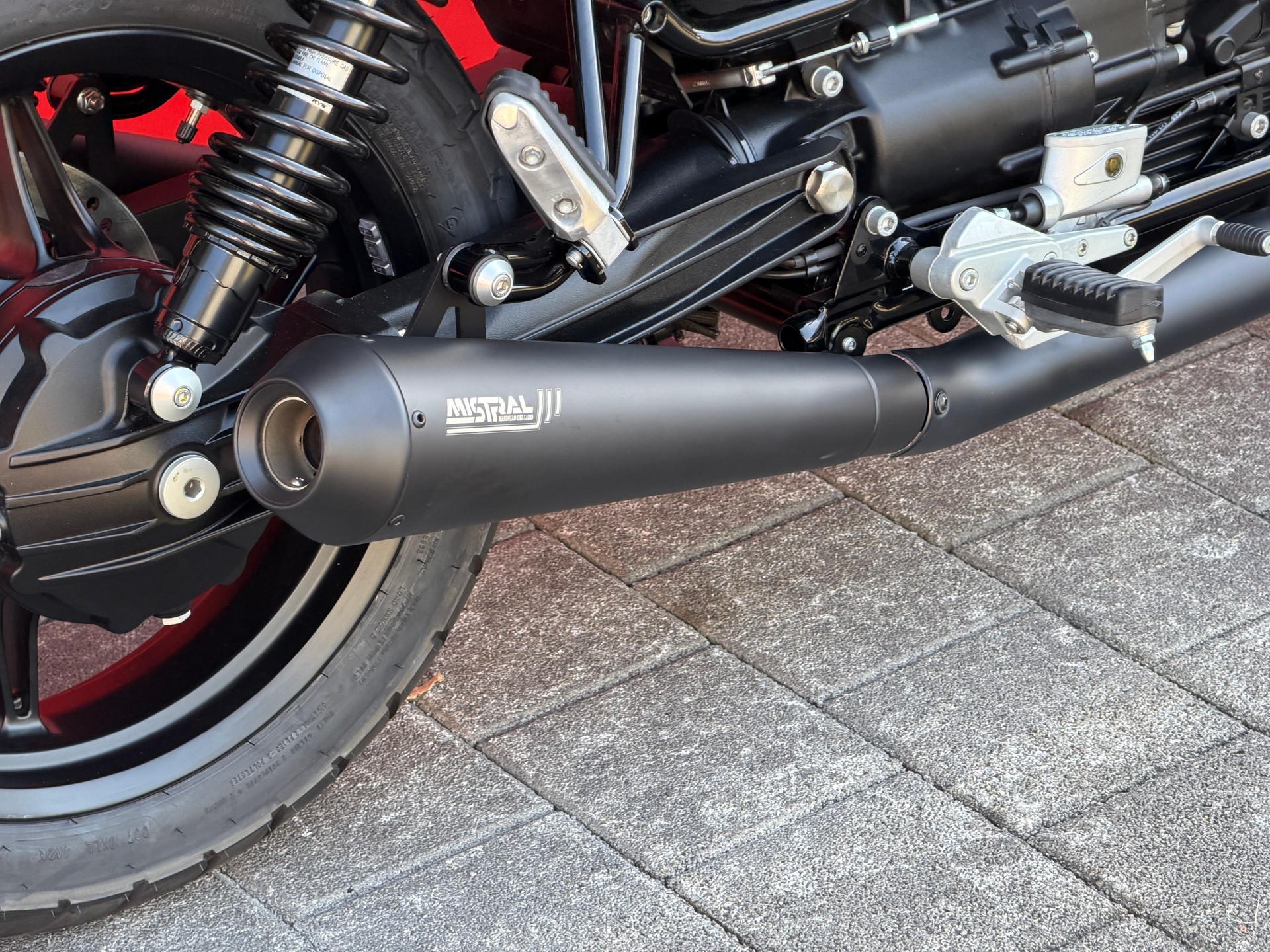 MOTO GUZZI V7 IV 850 Stone '' Edizione MISTRAL '' - 10