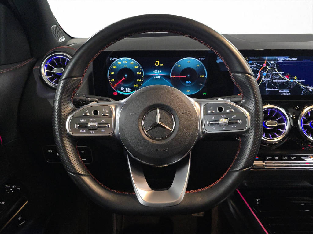 MERCEDES-BENZ EQA 350 AMG Line 4Matic - 11